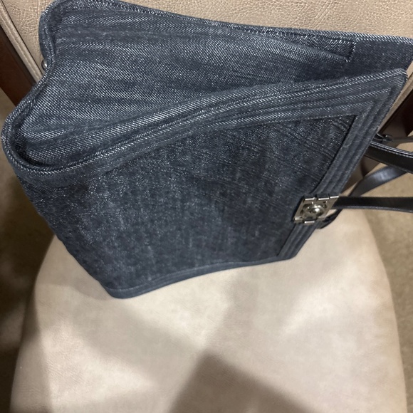 Chanel - Picture 7 of 11